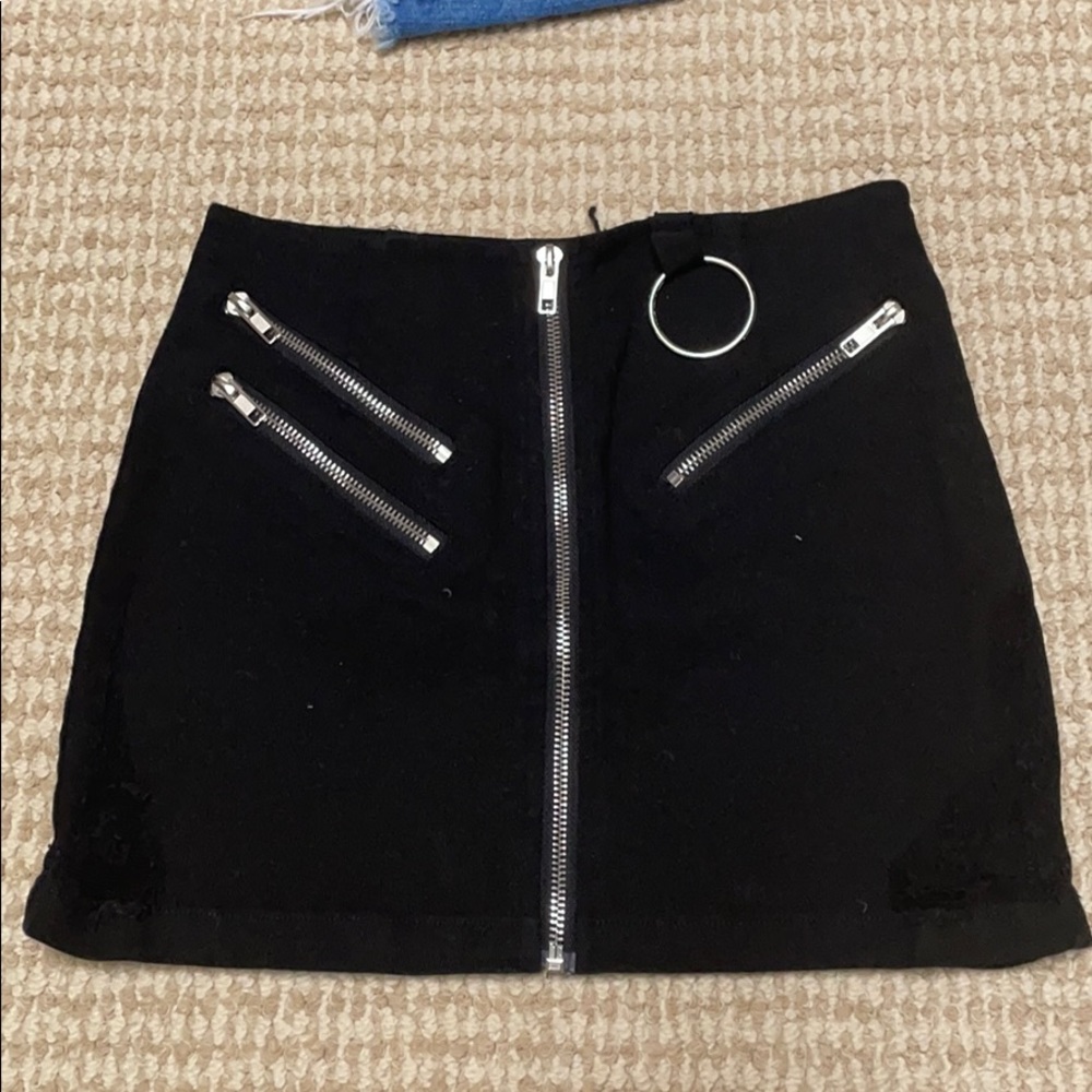 Mini black skirt